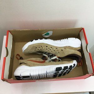 NEW Nike Free Run Trail Dk Driftwood Russet Mens Running Shoes Mens 7.5 Womens 9